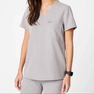 FIGS Catarina One Pocket Scrub Top BNWT Boulder Size XS